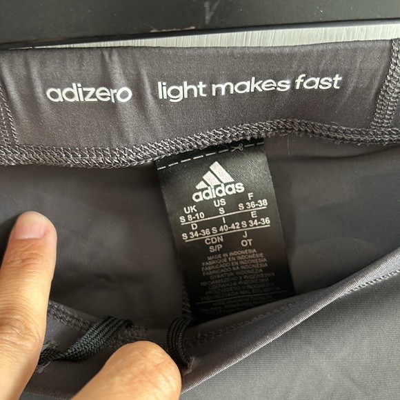 NWOT adidas AZ Adizero size small 3/4 graphic running tights med compression - Picture 8 of 16